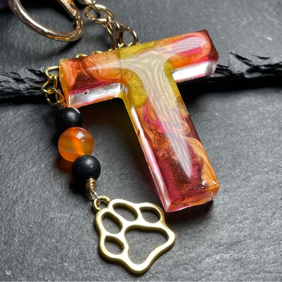 Carnelian And Onyx Custom Resin Letter “T” Keychain with Paw Charm - Picture 8 of 12